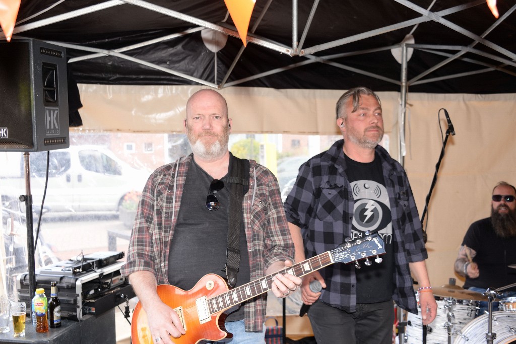 ../Images/Roved bij cafe De Punt Koningsdag 2017 034.jpg